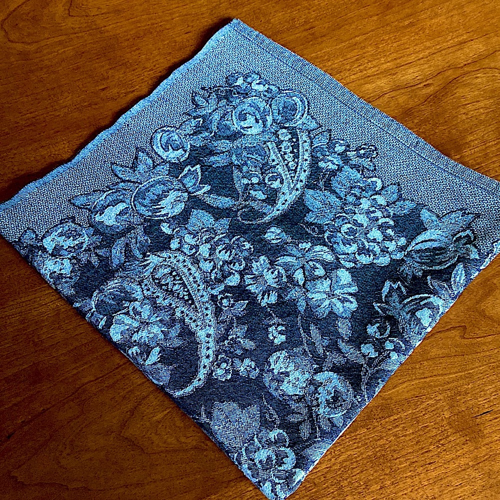 Set of 4 napkins- made in France